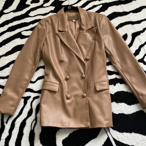 Blank NYC Jackets & Blazers - 😍NWOT - BLANK NYC Double Breasted Faux Leather Tan Blazer - SMALL!